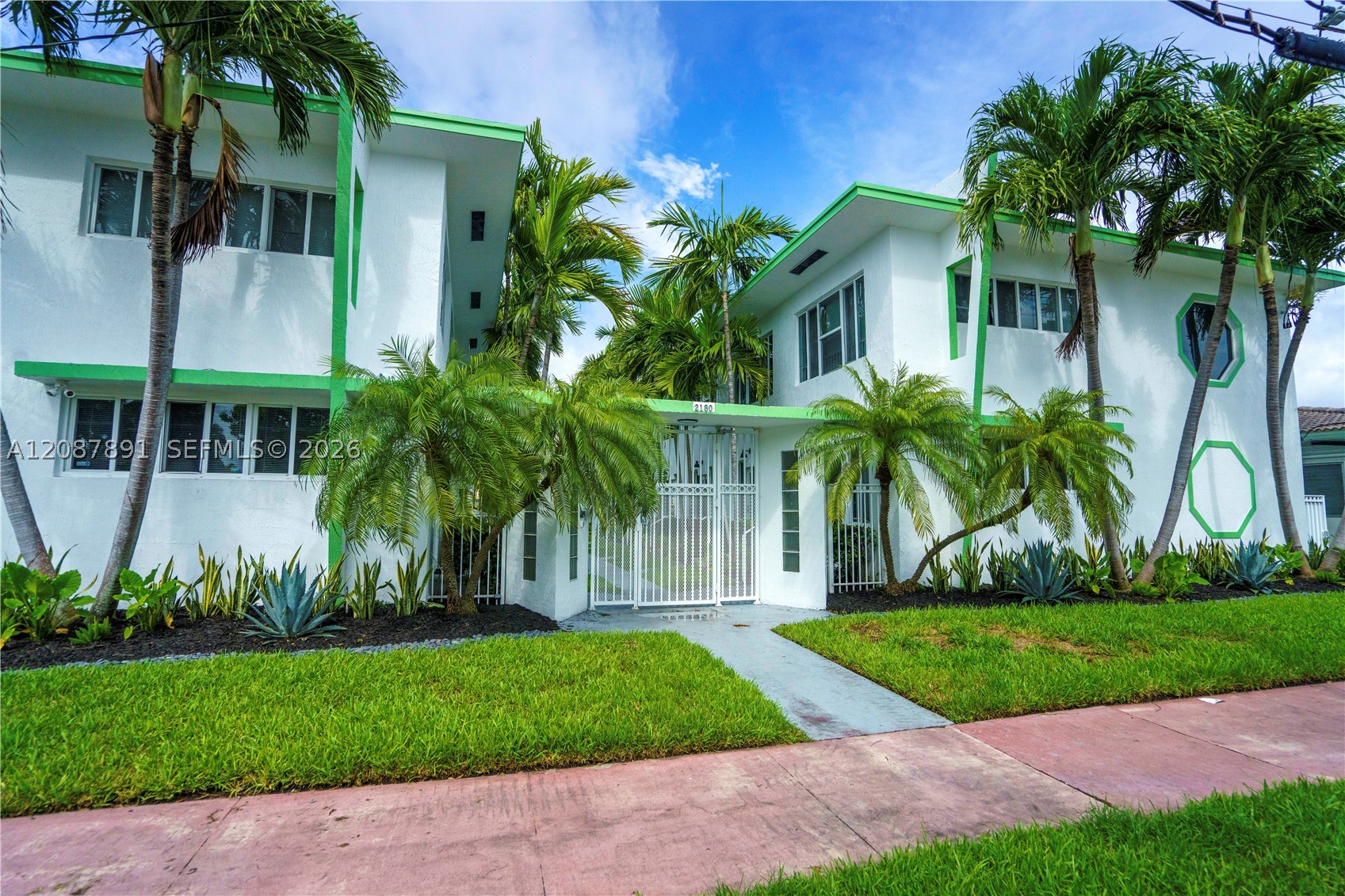 2180 Bay Dr #4B