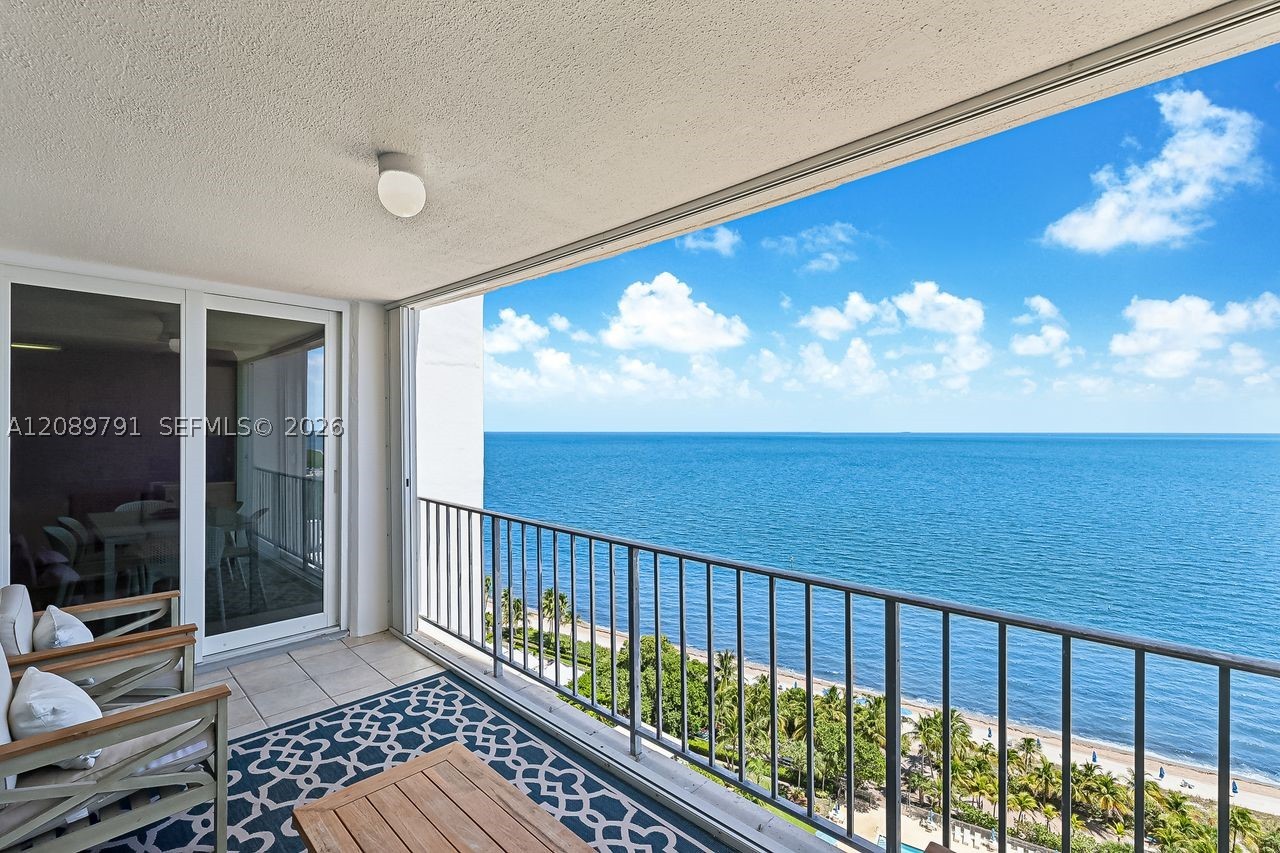 881 Ocean Dr #19C