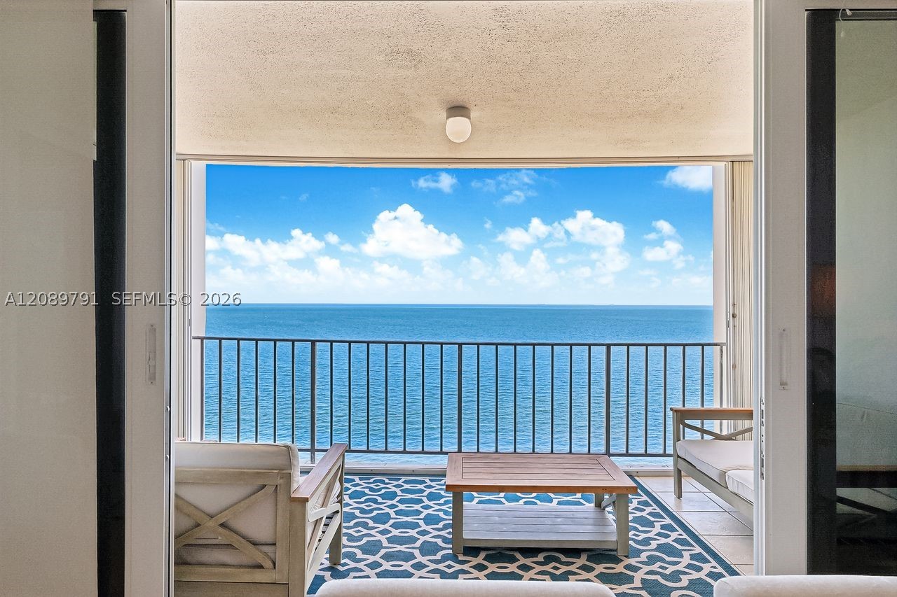 image Casa Del Mar21
