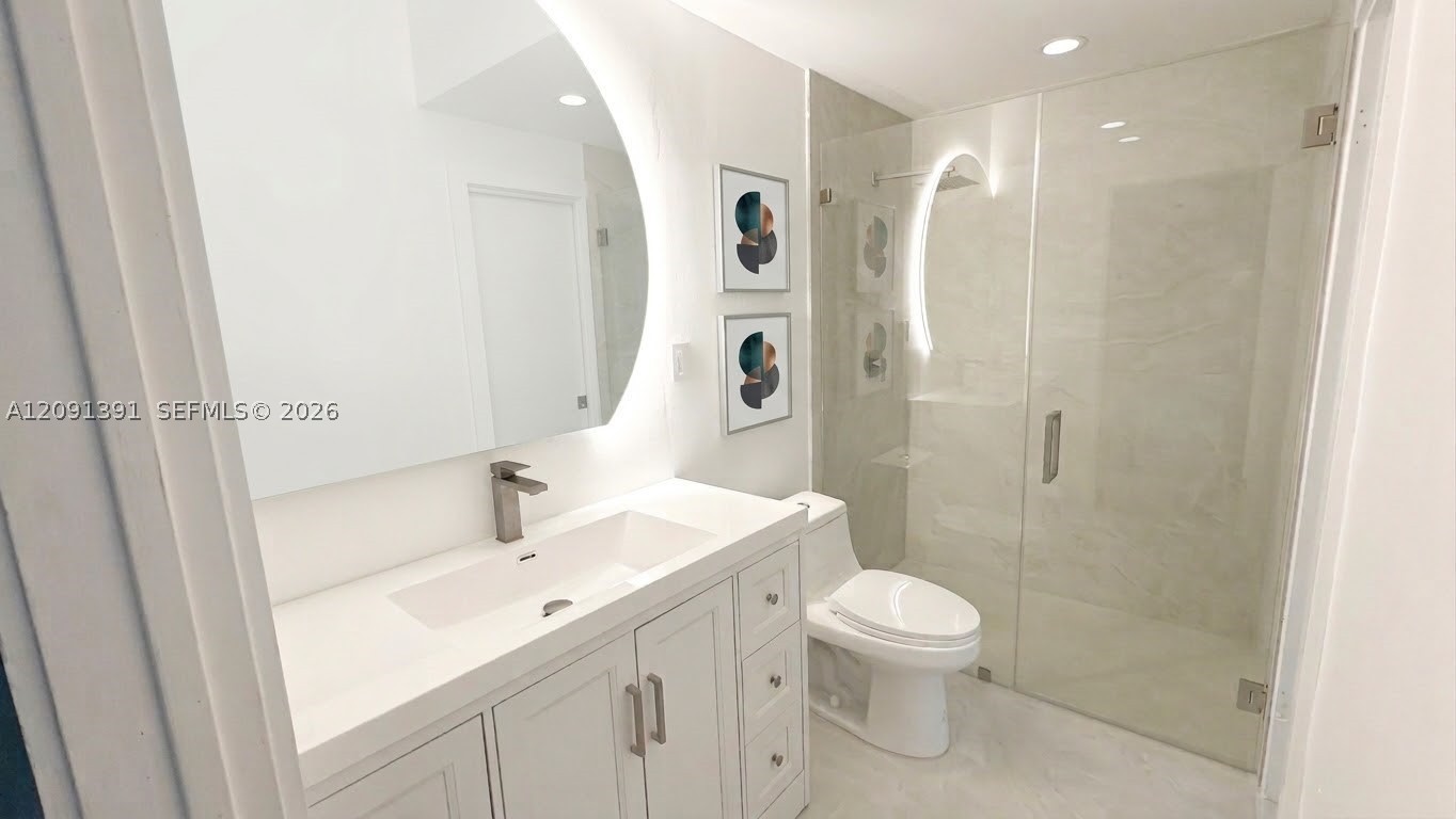 2000 S Bayshore Dr #58 Miami, FL 33133