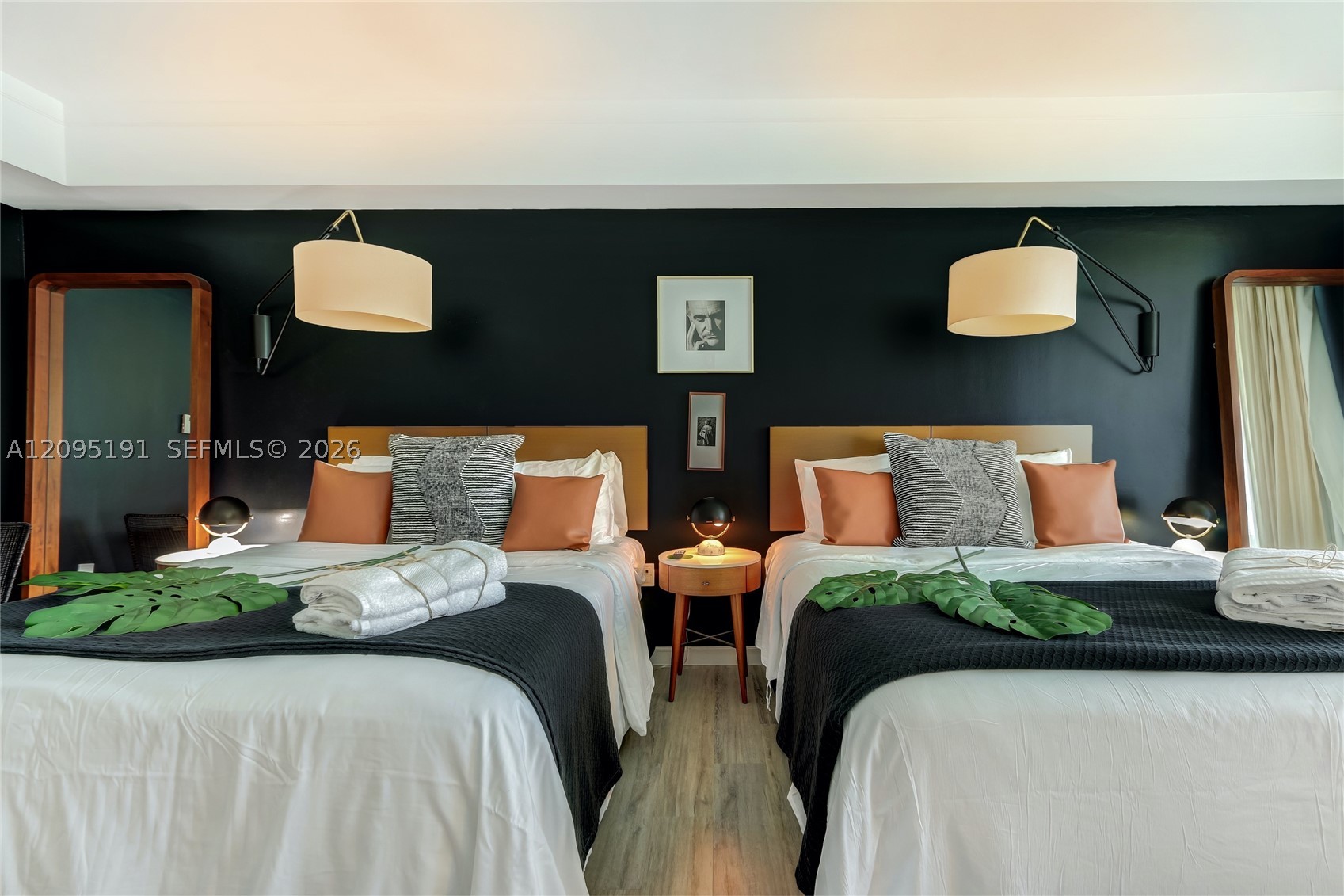image Mutiny Park Hotel Arya2