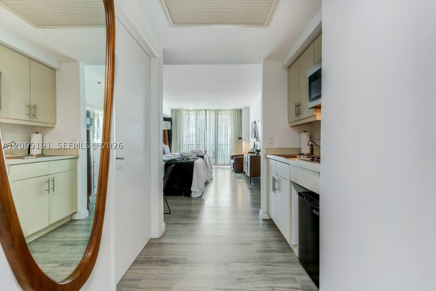 image Mutiny Park Hotel Arya3