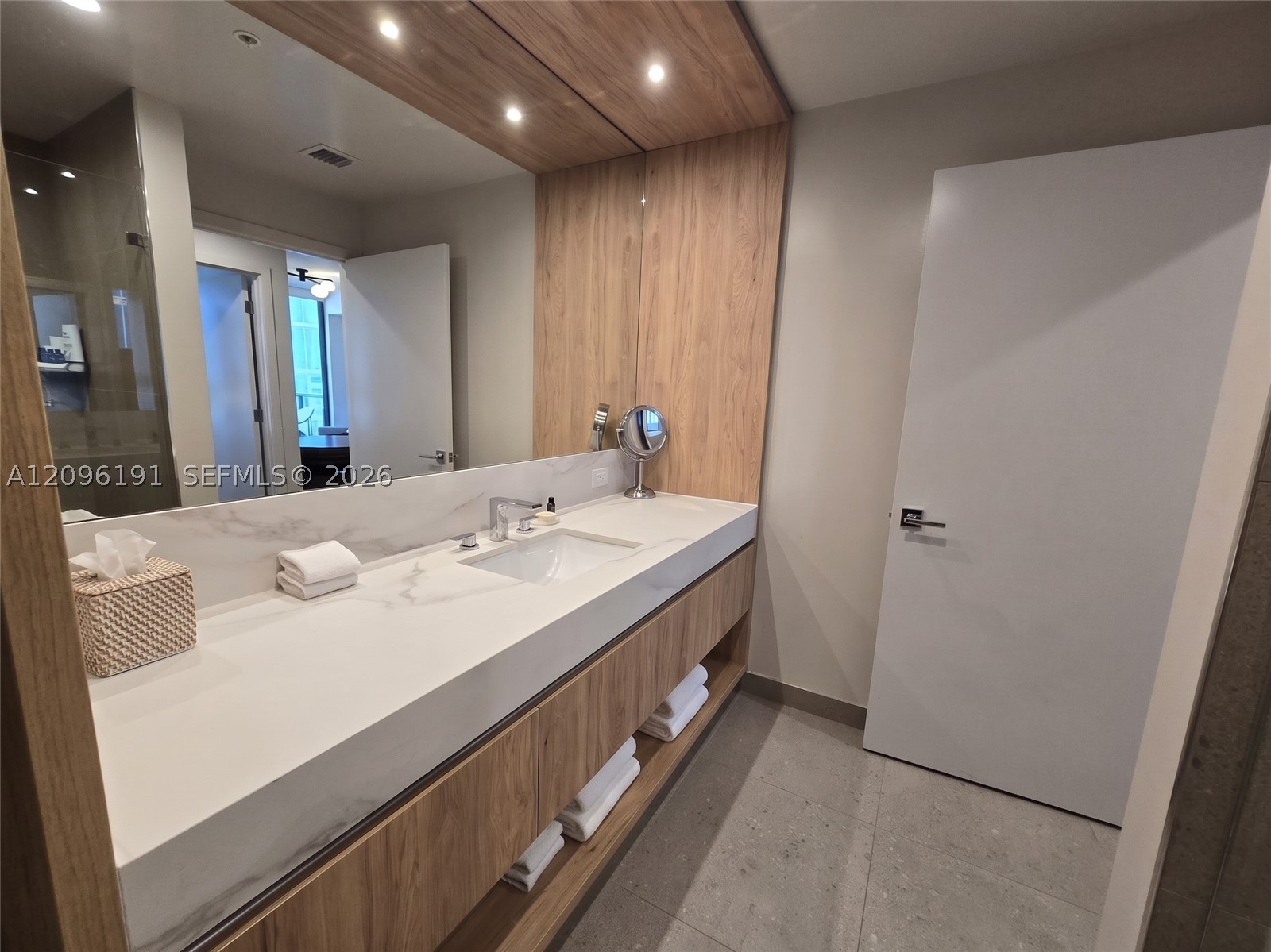 image The Crosby Miami Worldcenter6