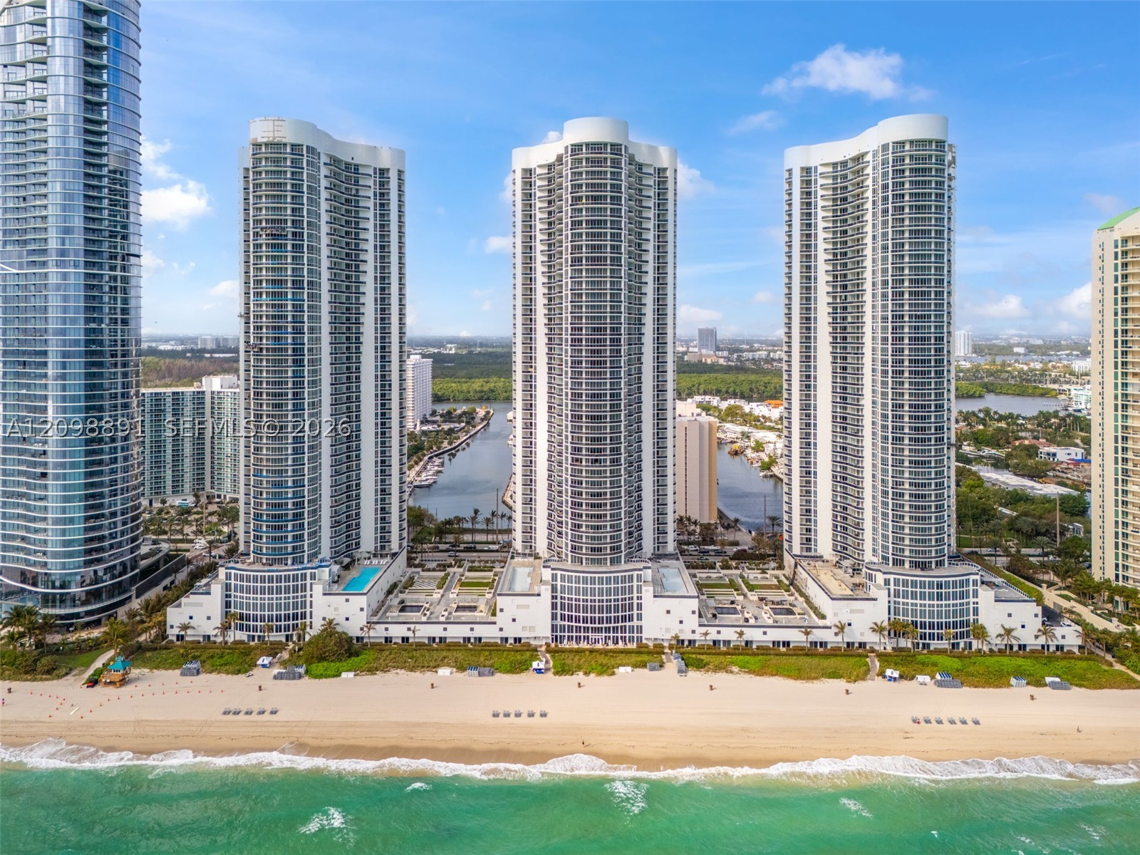 15901 Collins Ave #2801