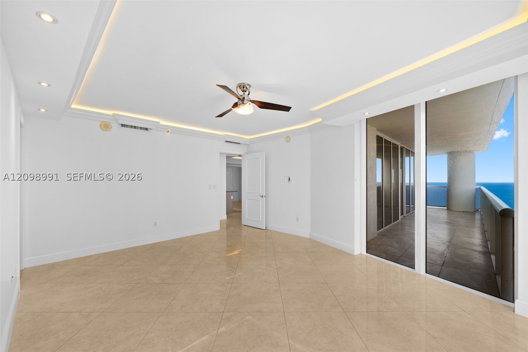 image Beach Club 313