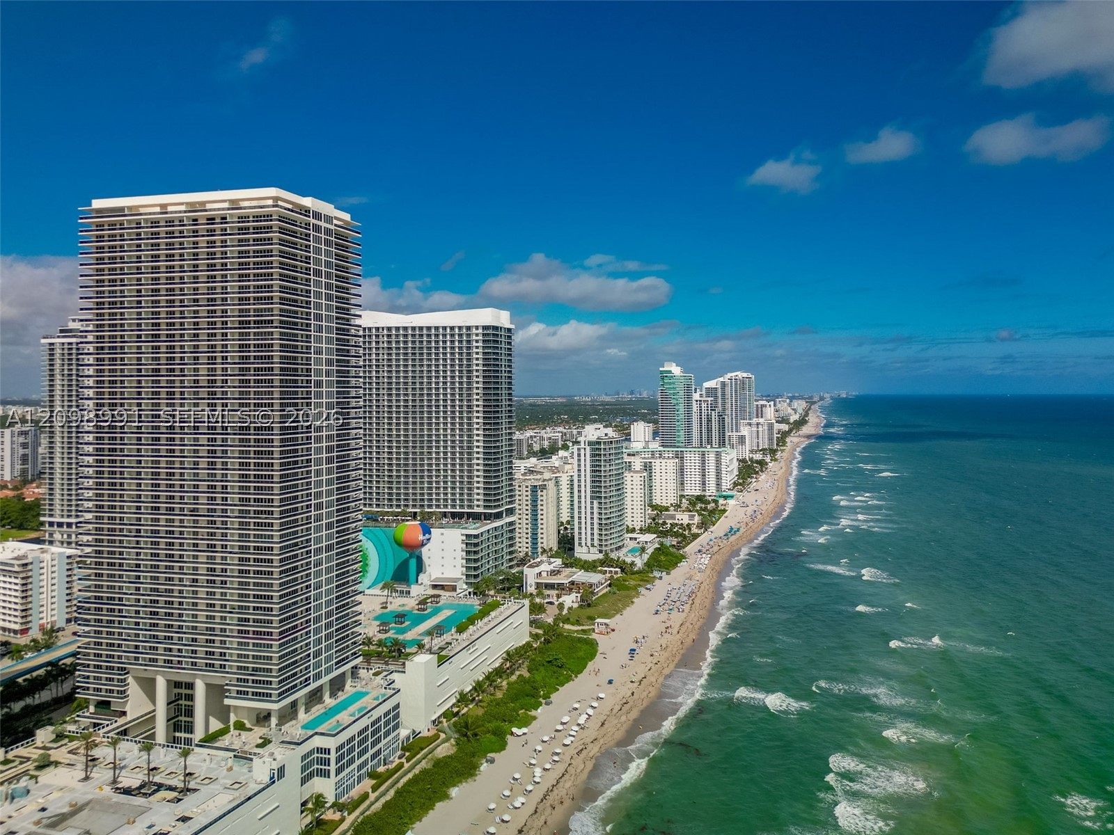image Beach Club 340