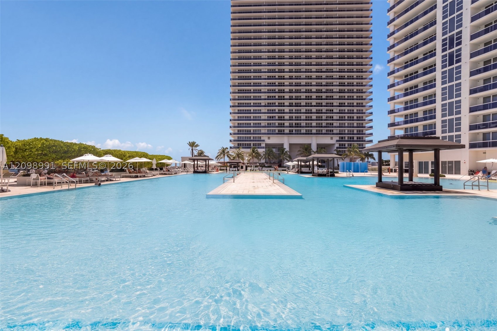 image Beach Club 348