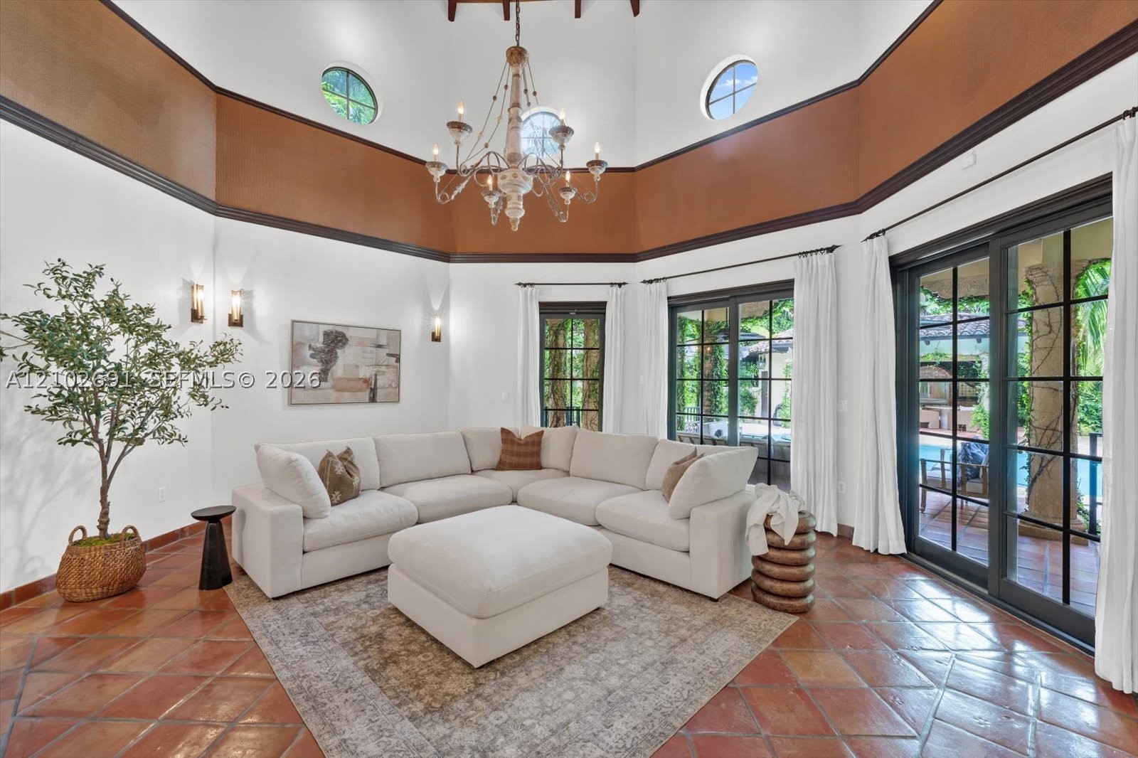 5746 SW 100th St Pinecrest, FL 33156