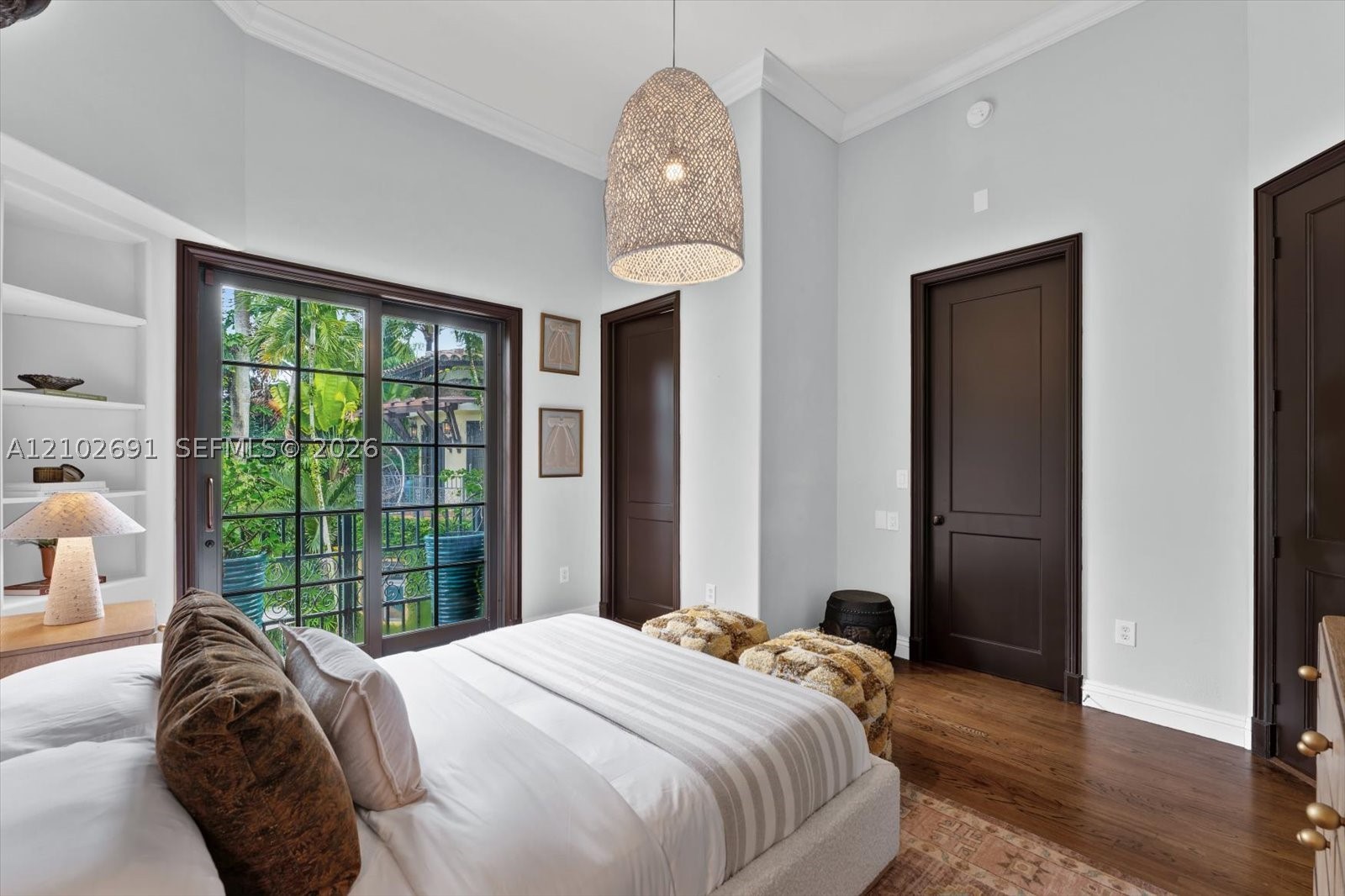 5746 SW 100th St Pinecrest, FL 33156