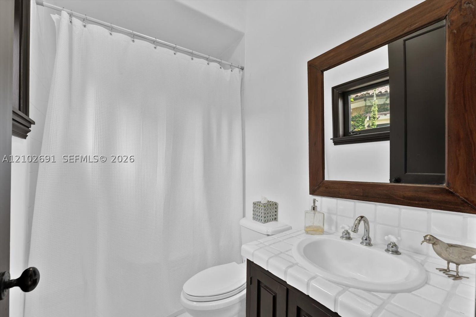 5746 SW 100th St Pinecrest, FL 33156