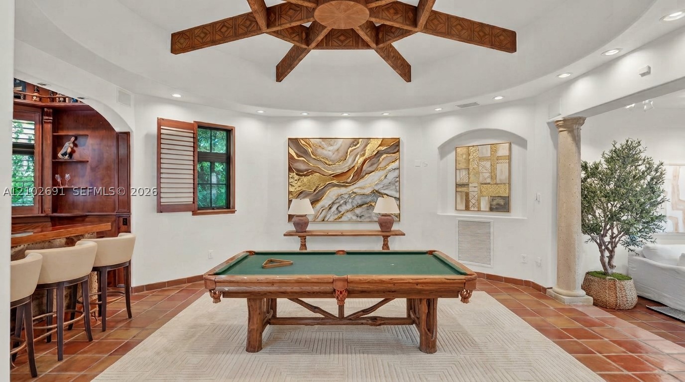 5746 SW 100th St Pinecrest, FL 33156