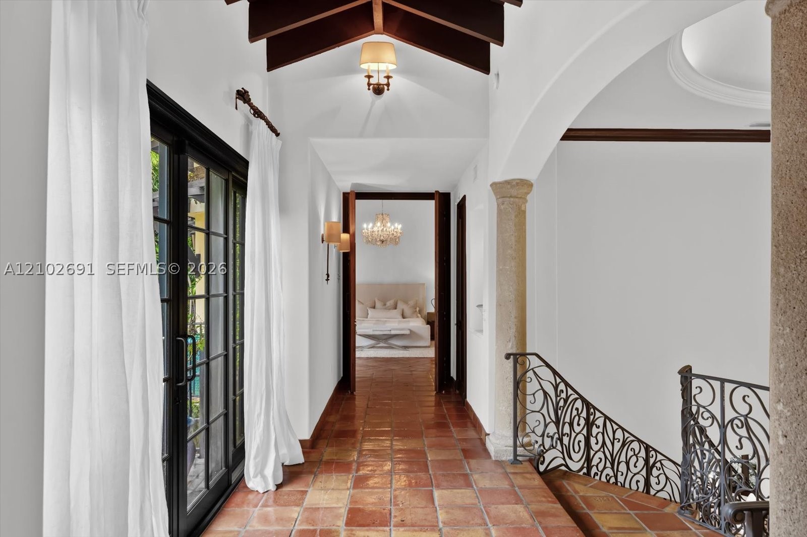 5746 SW 100th St Pinecrest, FL 33156
