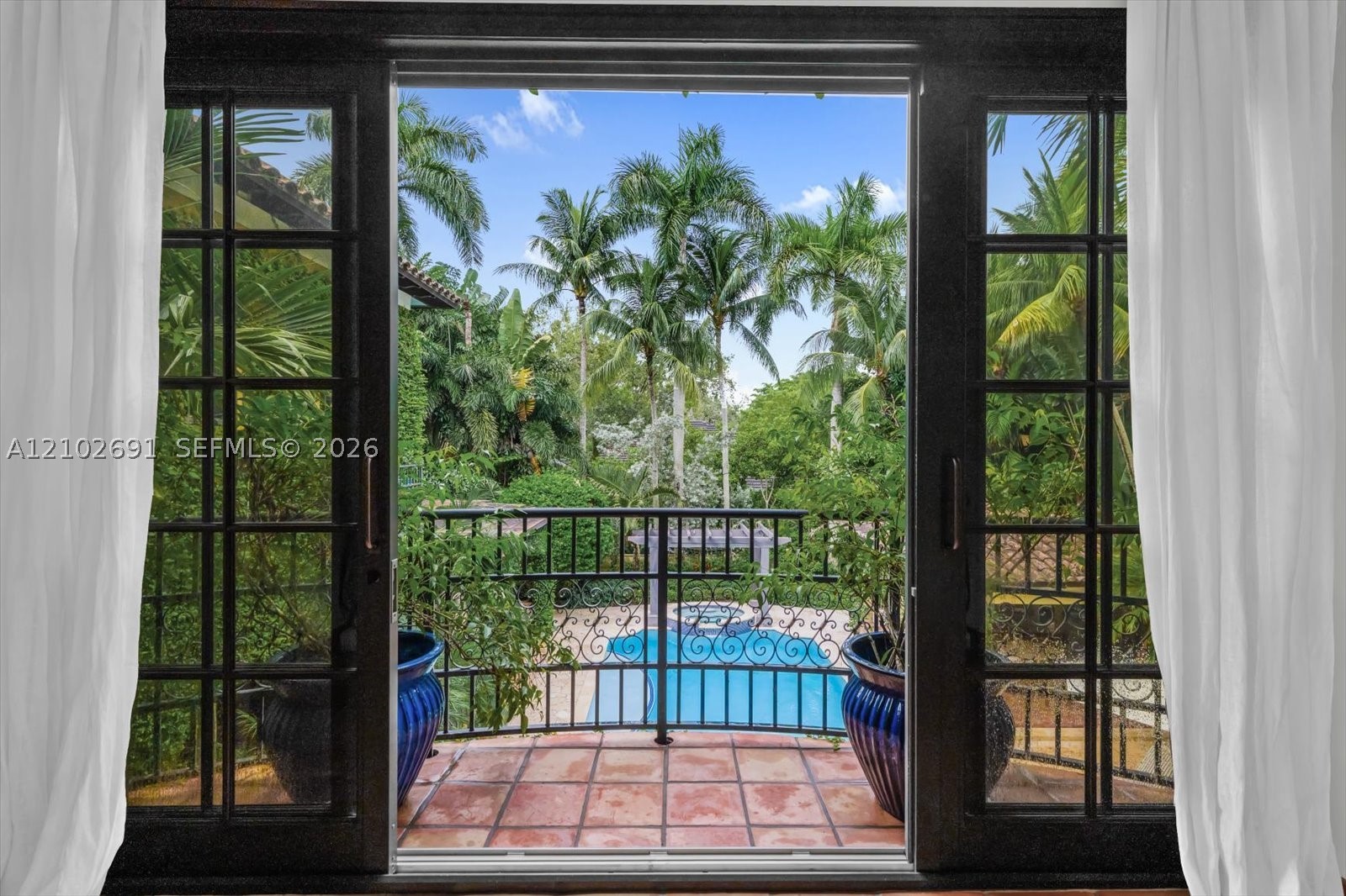 5746 SW 100th St Pinecrest, FL 33156