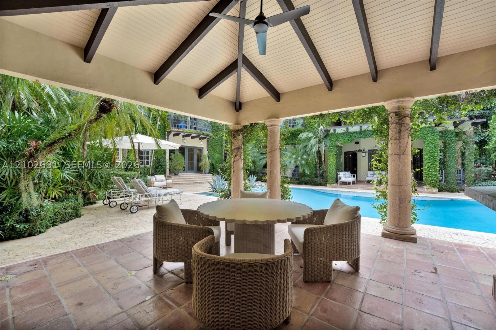 5746 SW 100th St Pinecrest, FL 33156