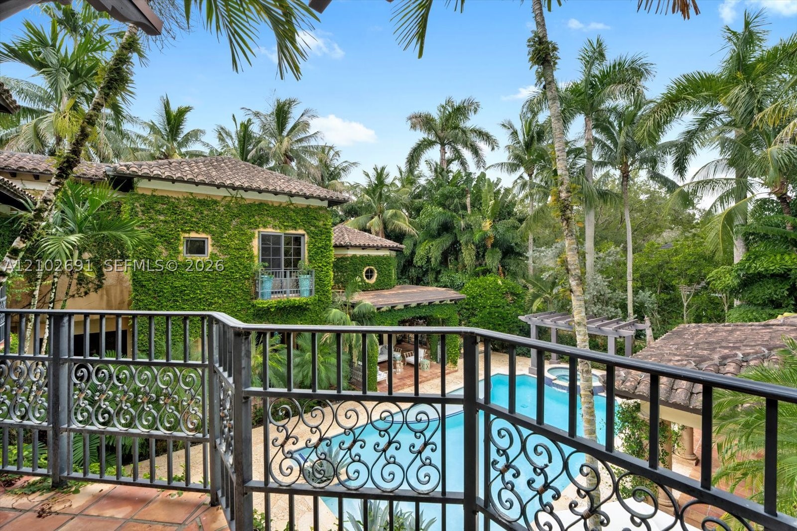 5746 SW 100th St Pinecrest, FL 33156