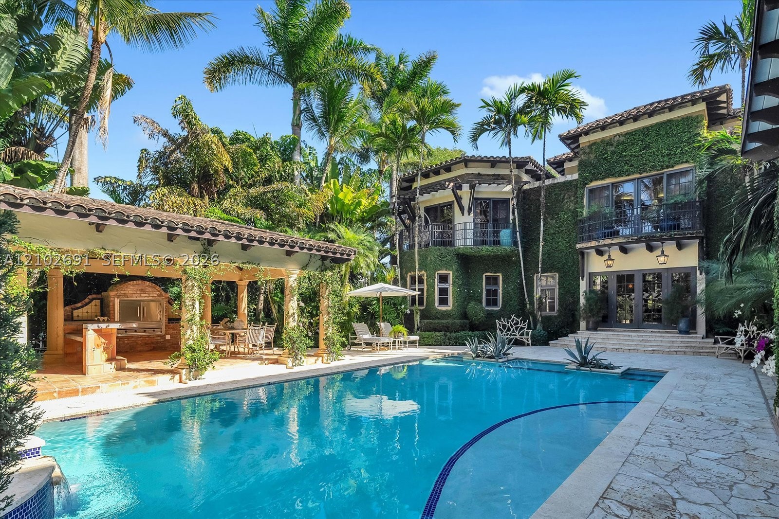 5746 SW 100th St Pinecrest, FL 33156