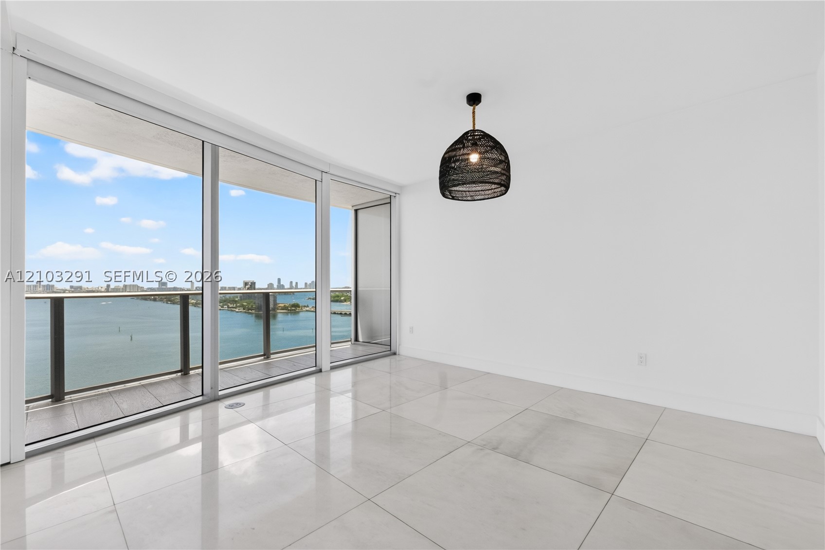image Aria on the Bay6