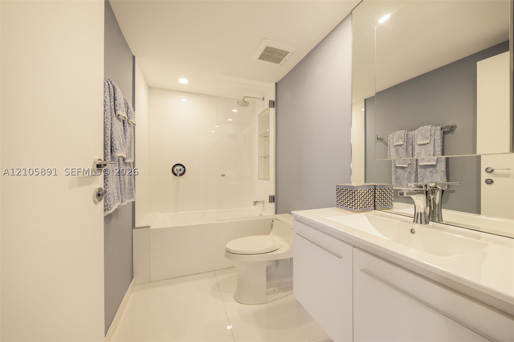 9 Island Ave #1215 Miami Beach, FL 33139