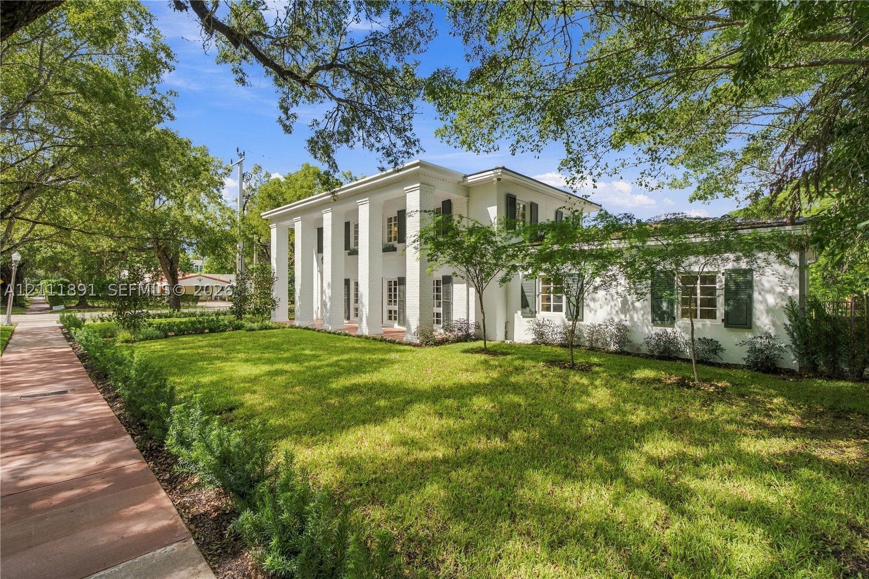 1259 Alhambra Cir Coral Gables, FL 33134
