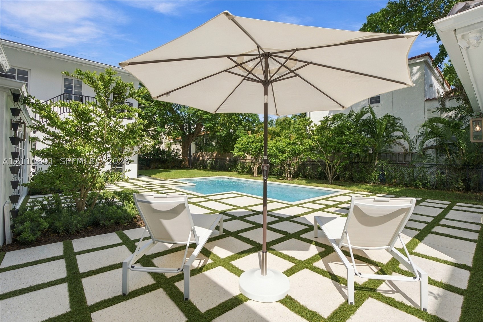 1259 Alhambra Cir Coral Gables, FL 33134