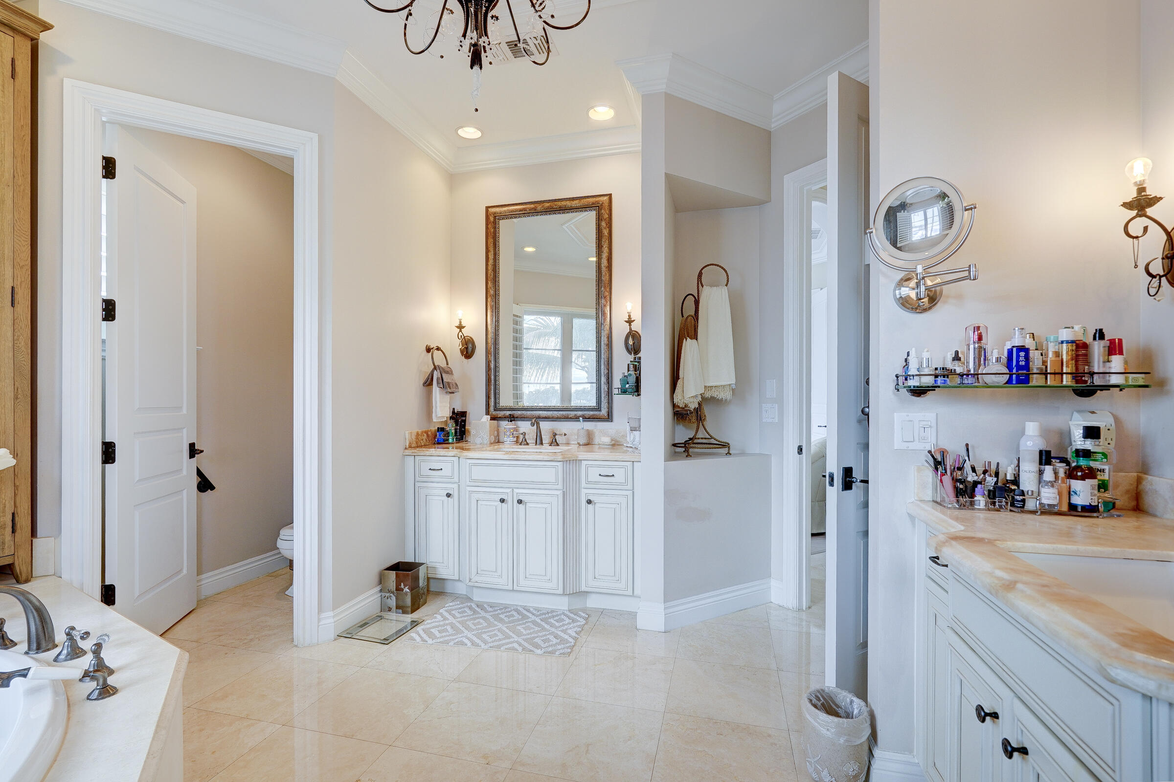 2775 Lake Singer Island, FL 33404