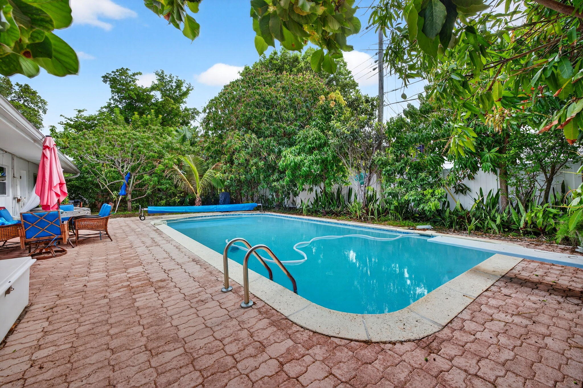 1935 SE 25th Fort Lauderdale, FL 33316