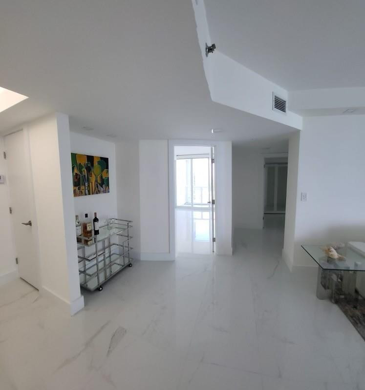 16425 Collins #2514 Sunny Isles Beach, FL 33160