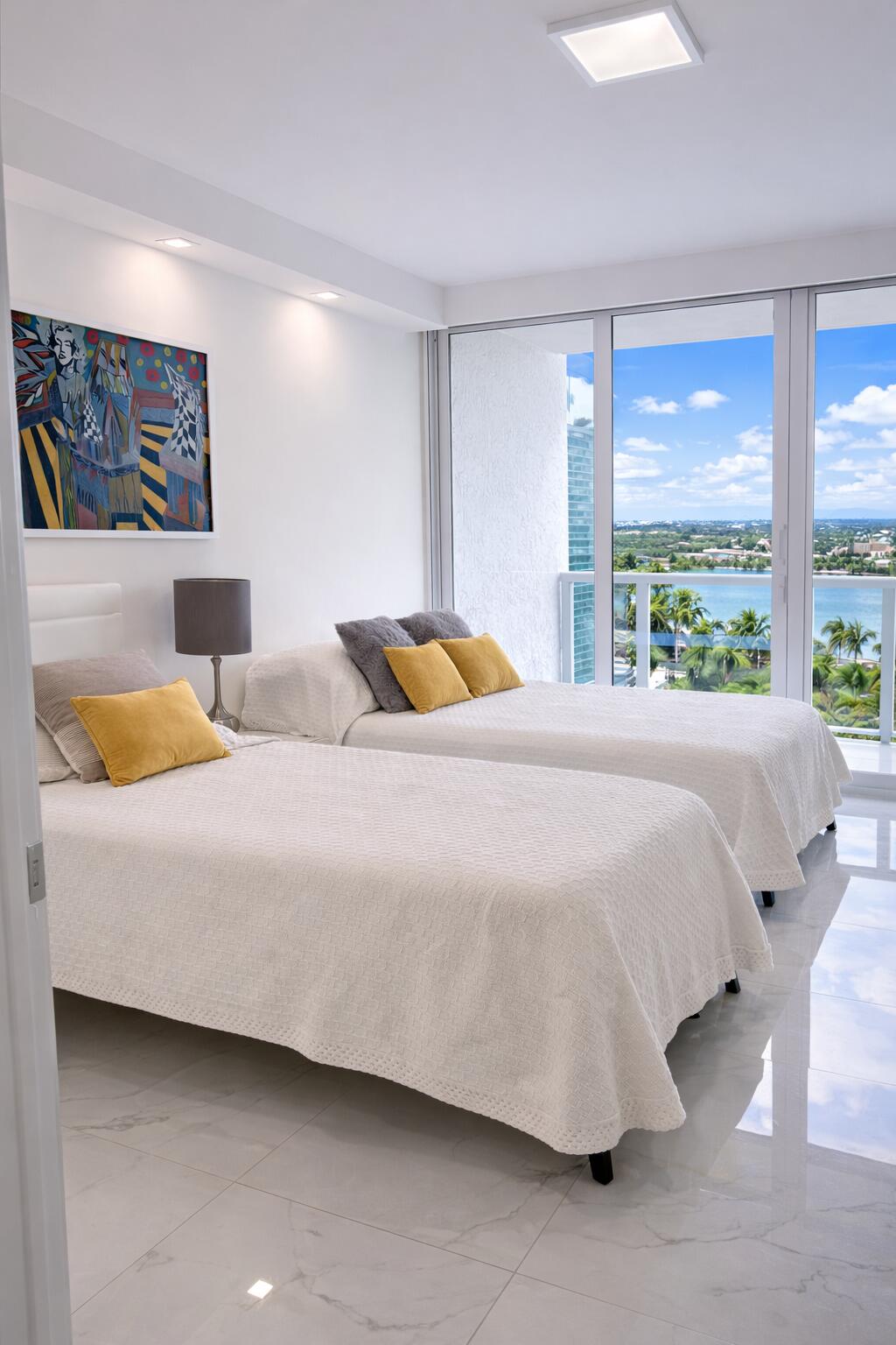 16425 Collins #2514 Sunny Isles Beach, FL 33160