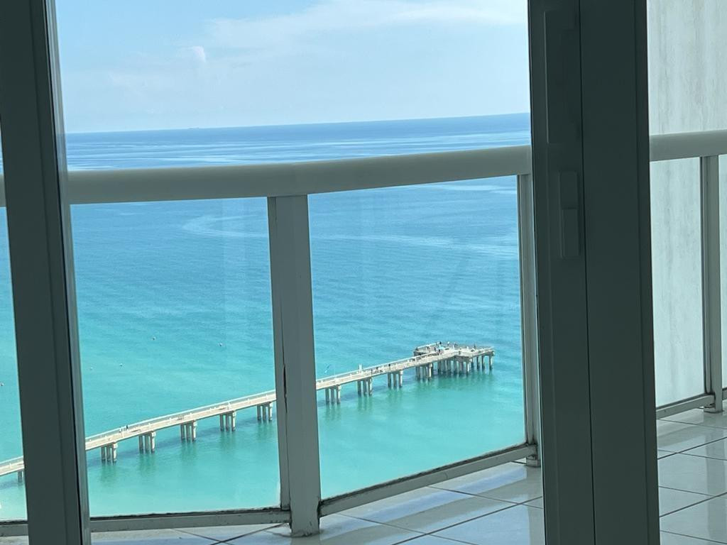 16425 Collins #2514 Sunny Isles Beach, FL 33160