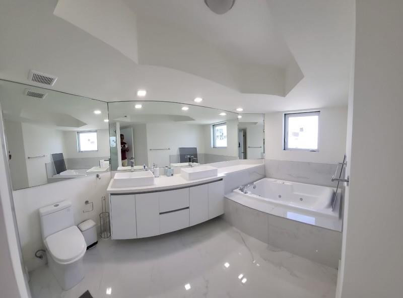 16425 Collins #2514 Sunny Isles Beach, FL 33160