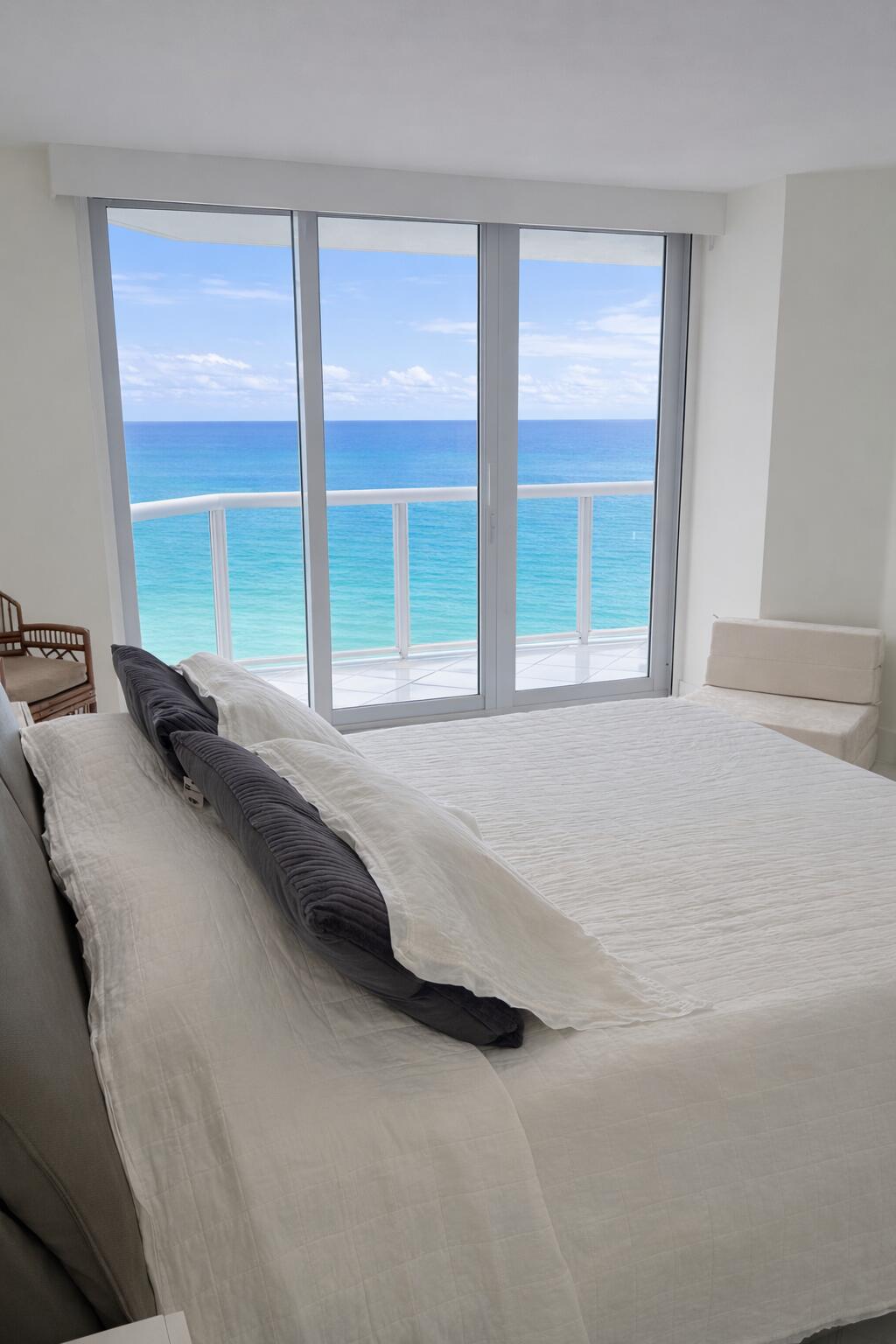 16425 Collins #2514 Sunny Isles Beach, FL 33160