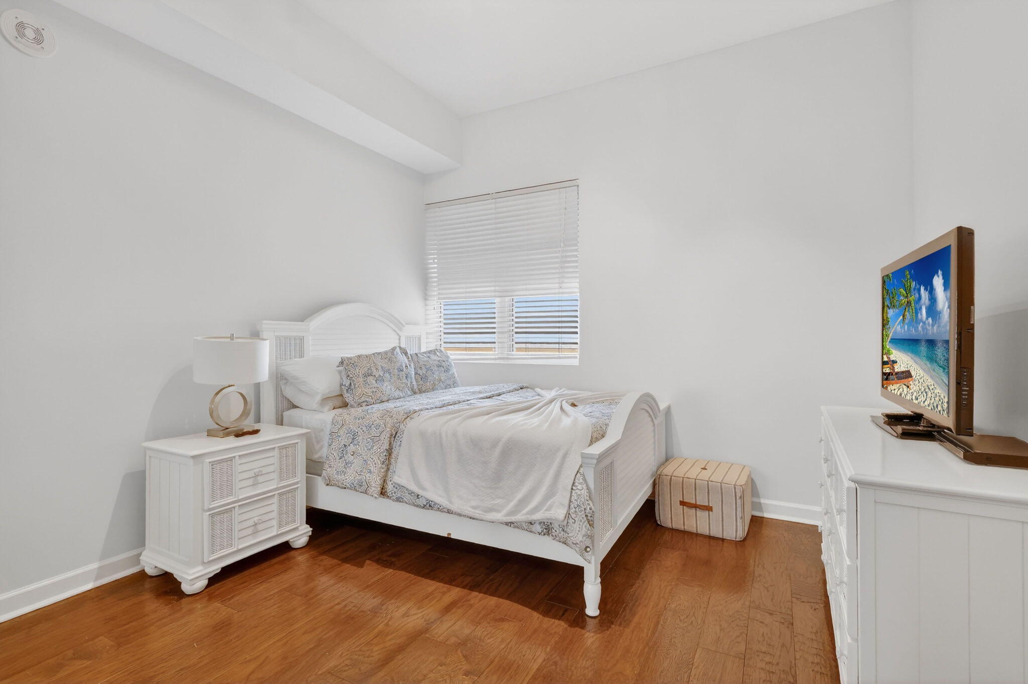 2640 Lake Shr #2608 Riviera Beach, FL 33404