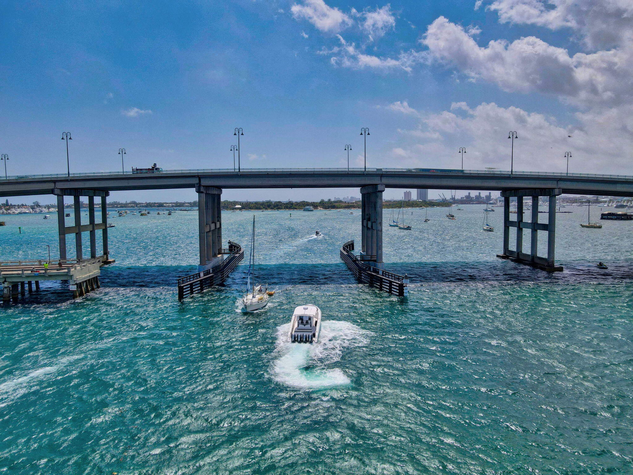 2640 Lake Shr #2608 Riviera Beach, FL 33404