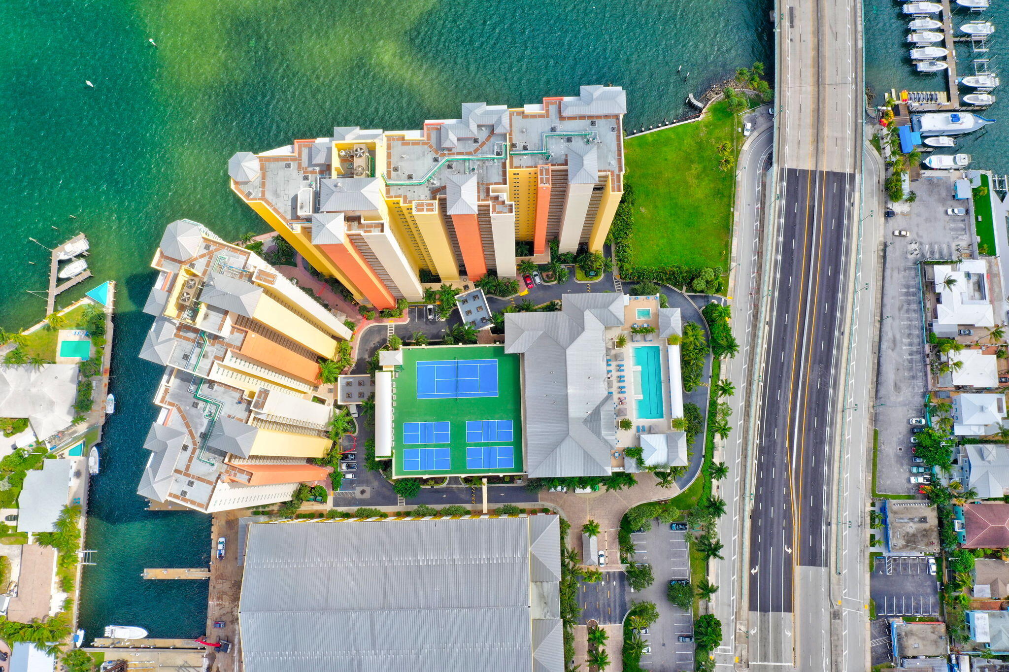 2640 Lake Shr #2608 Riviera Beach, FL 33404