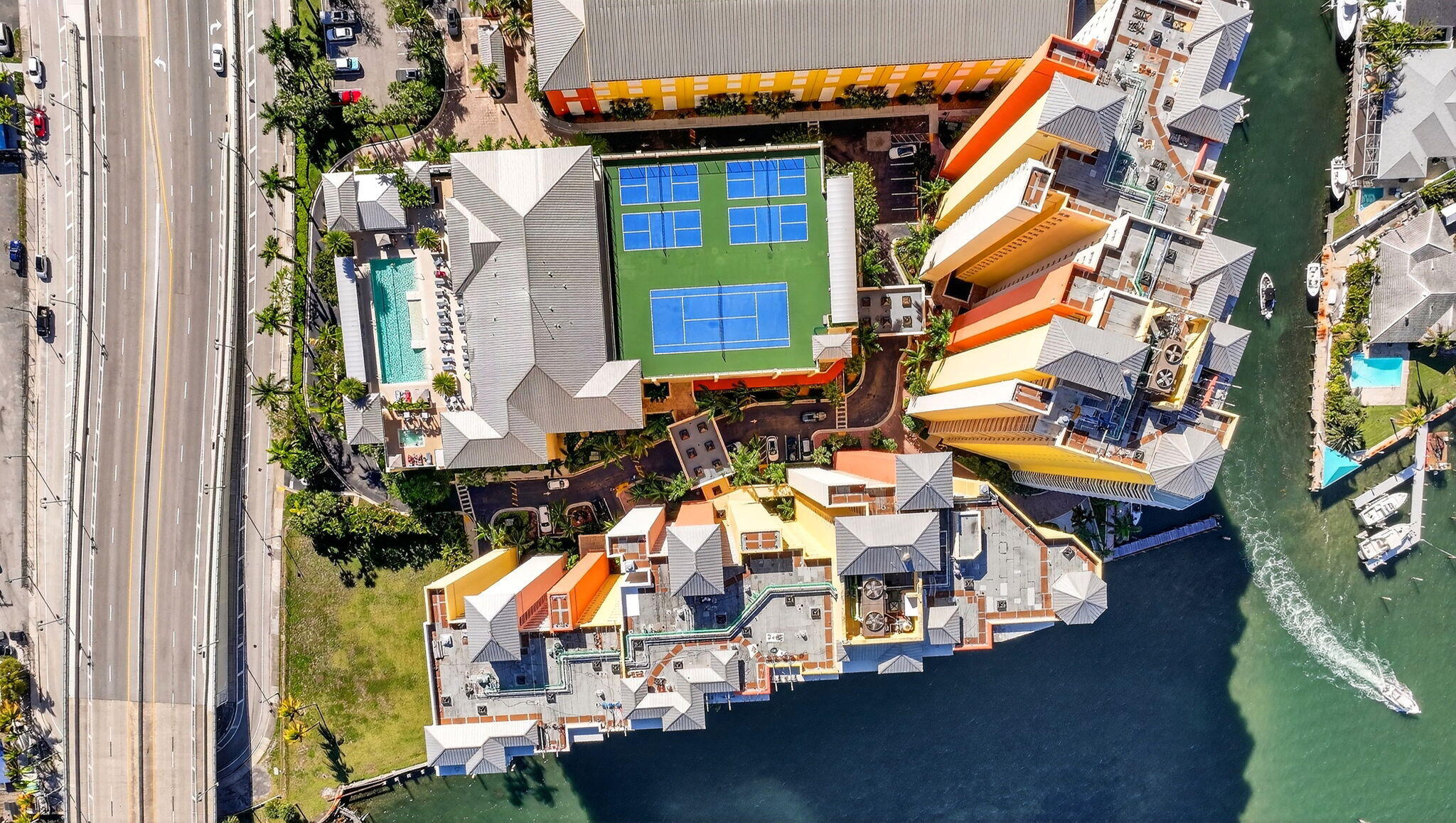 2640 Lake Shr #2608 Riviera Beach, FL 33404