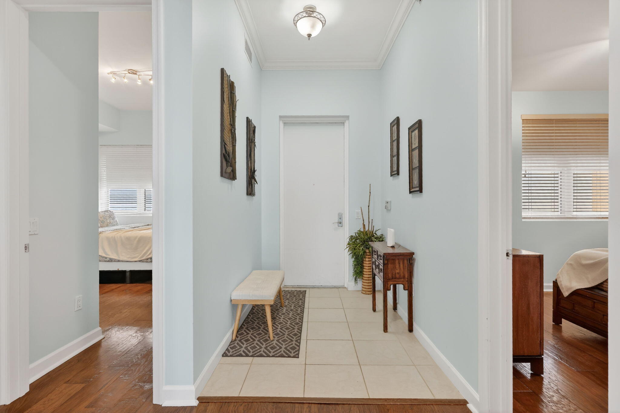 2640 Lake Shr #2608 Riviera Beach, FL 33404