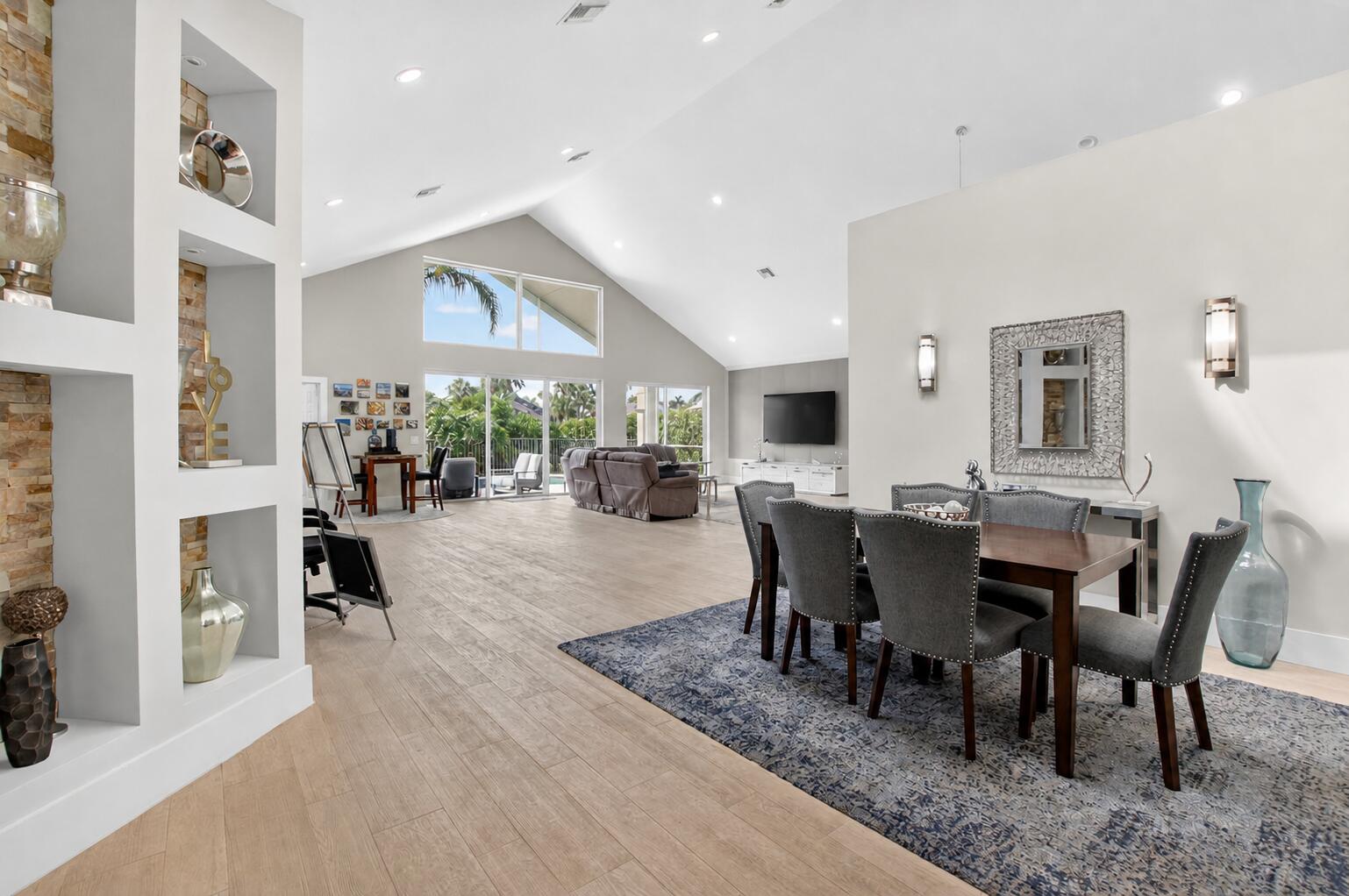 17320 Loch Lomond Boca Raton, FL 33496