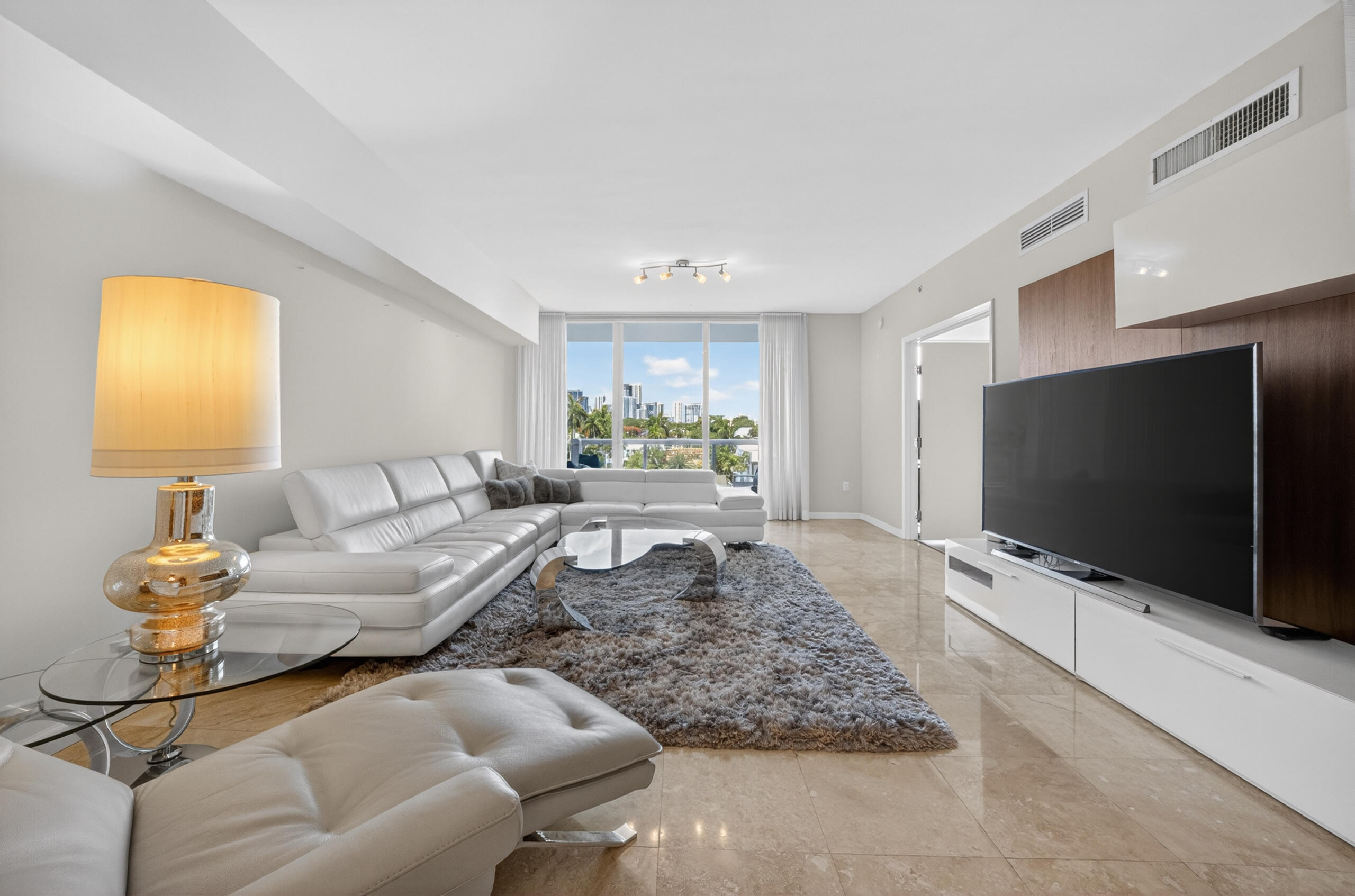 45 Hendricks #403 Fort Lauderdale, FL 33301