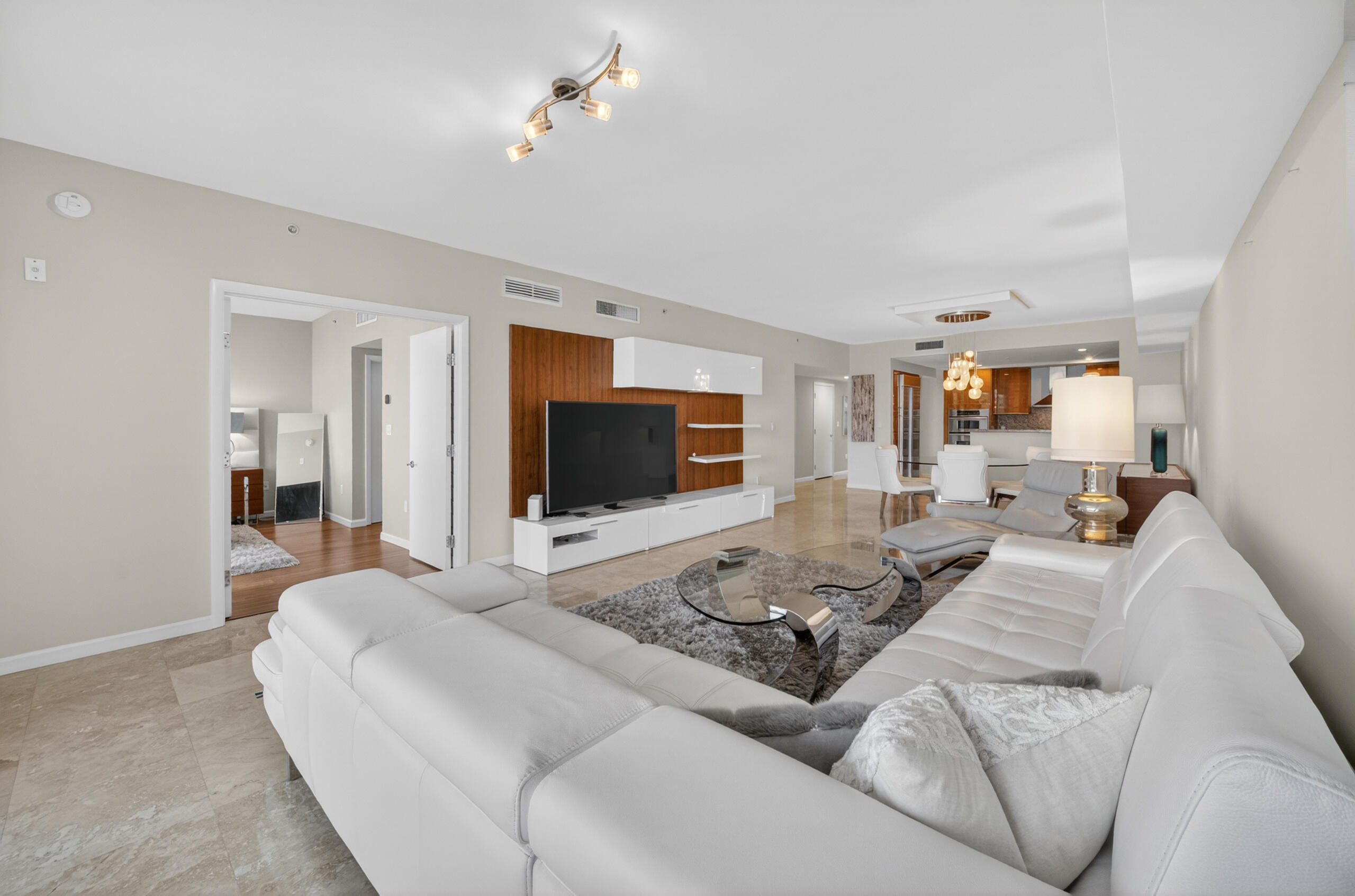45 Hendricks #403 Fort Lauderdale, FL 33301