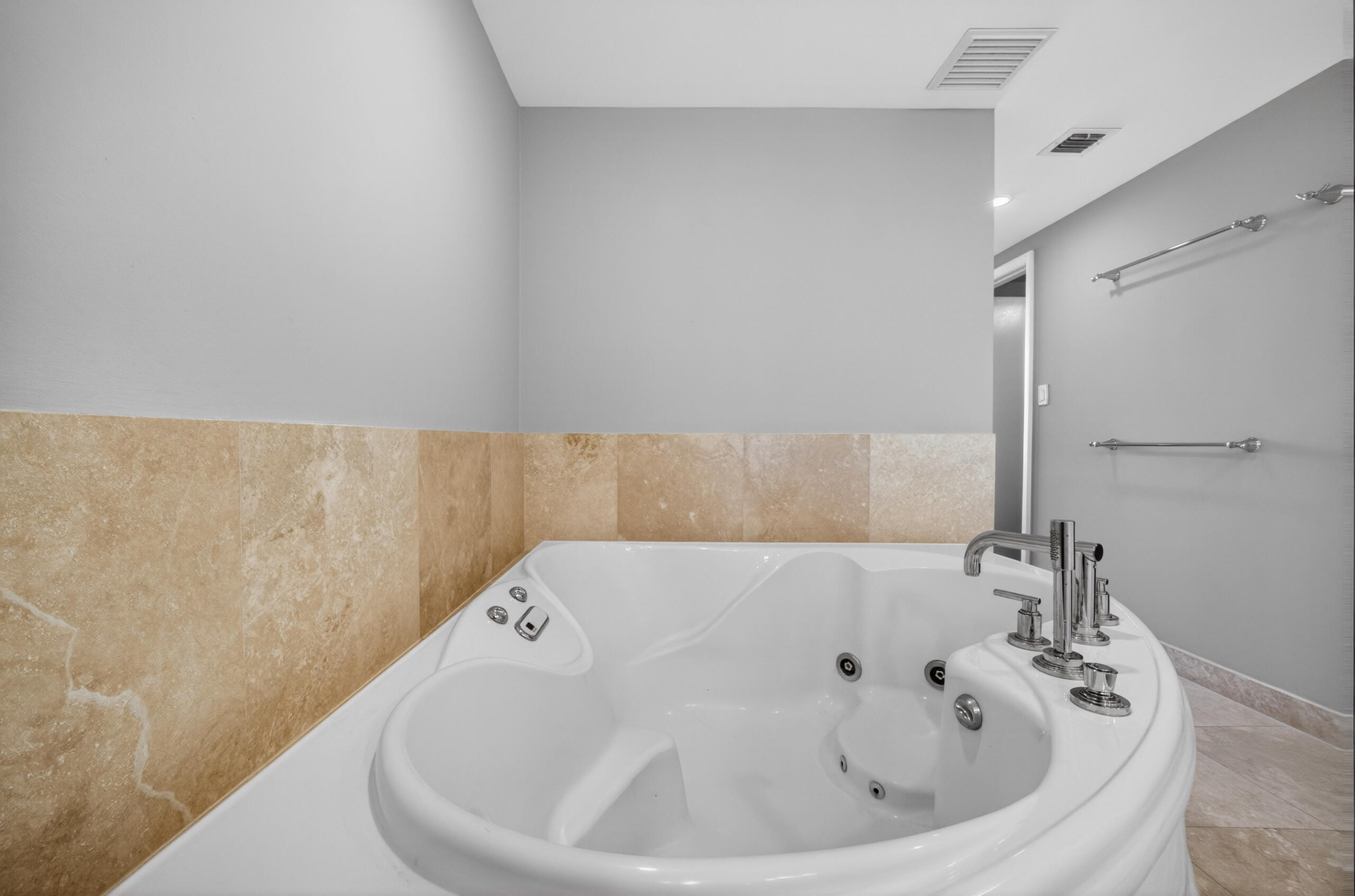 45 Hendricks #403 Fort Lauderdale, FL 33301