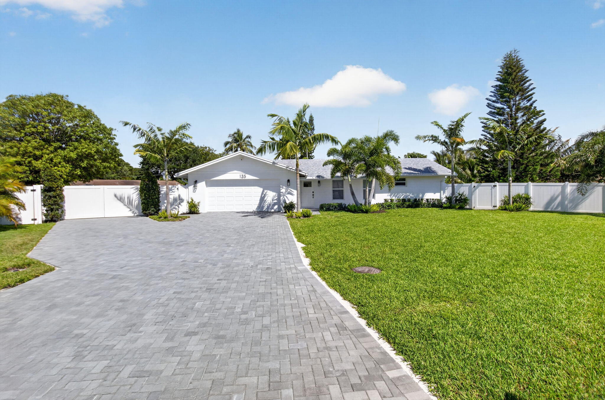 135 SE 28th