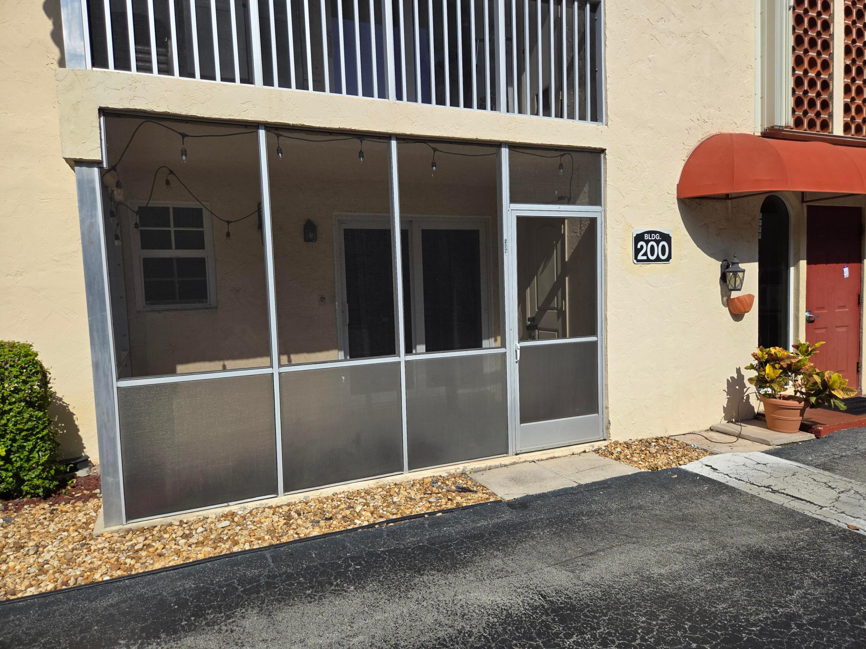 101 E Mcnab Rd #217