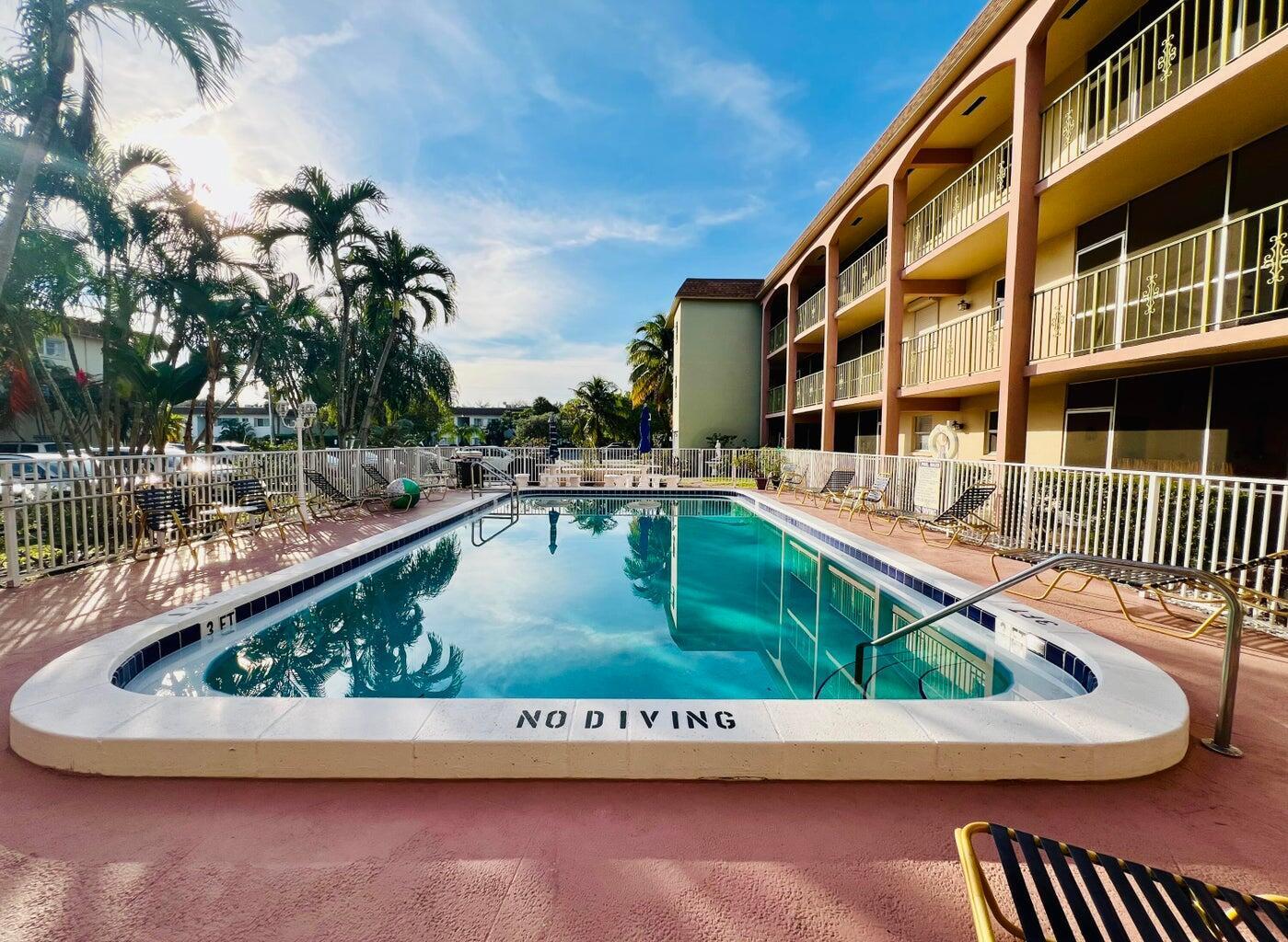 100 SE 6th Ave #303