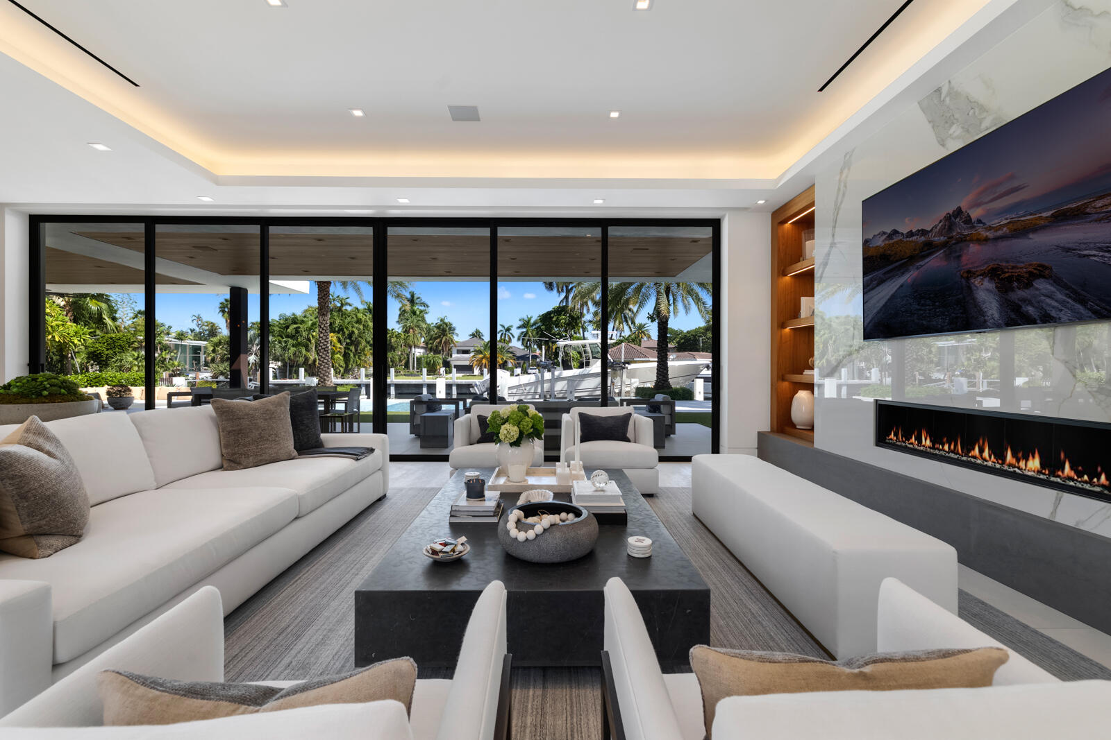 2423 Castilla Isle Fort Lauderdale, FL 33301