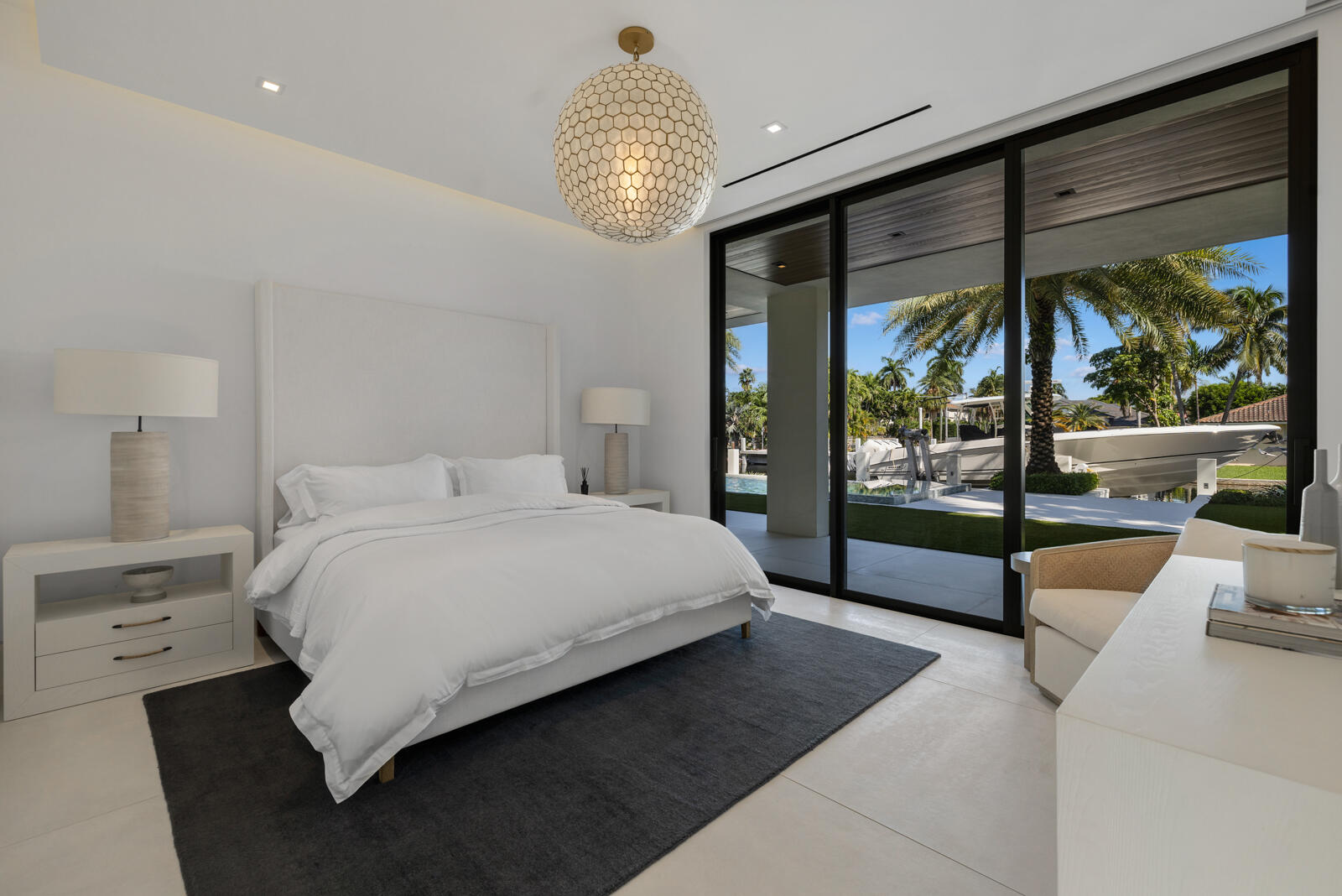 2423 Castilla Isle Fort Lauderdale, FL 33301