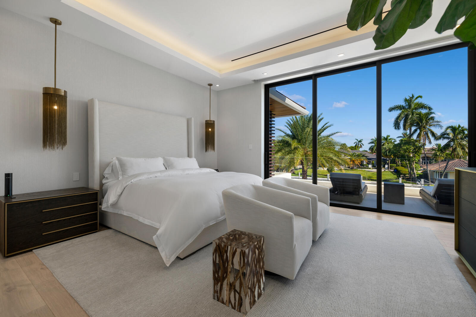 2423 Castilla Isle Fort Lauderdale, FL 33301