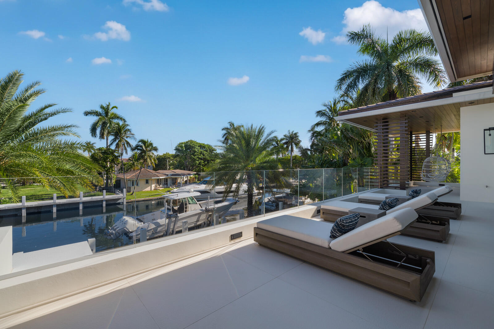 2423 Castilla Isle Fort Lauderdale, FL 33301