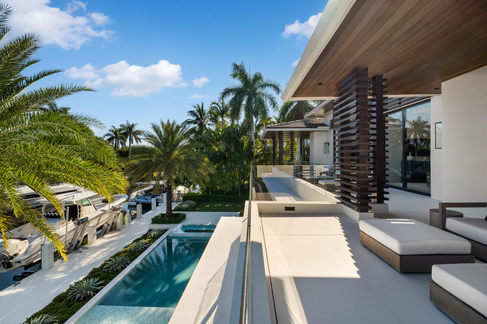 2423 Castilla Isle Fort Lauderdale, FL 33301