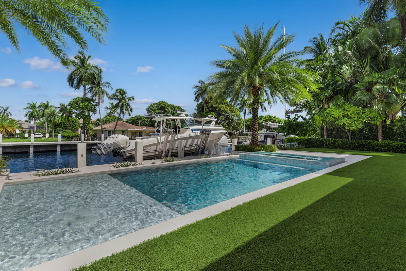 2423 Castilla Isle Fort Lauderdale, FL 33301
