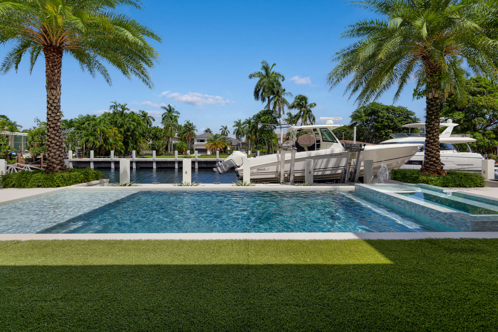 2423 Castilla Isle Fort Lauderdale, FL 33301